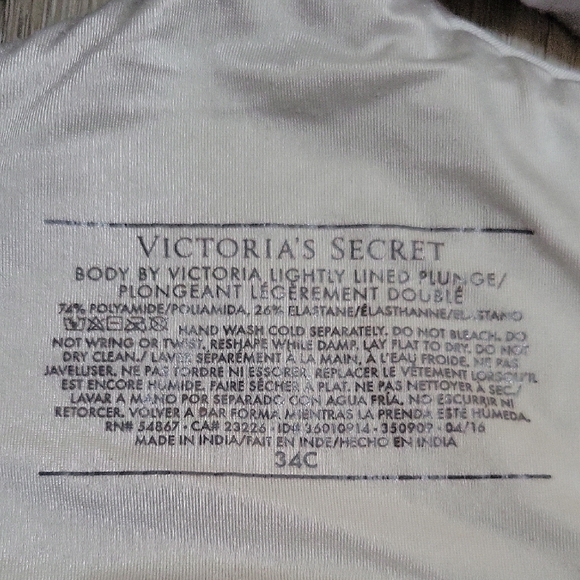 Victoria's Secret Lightly Lined Plunge Light Gray Bra 34C - Picture 2 of 2